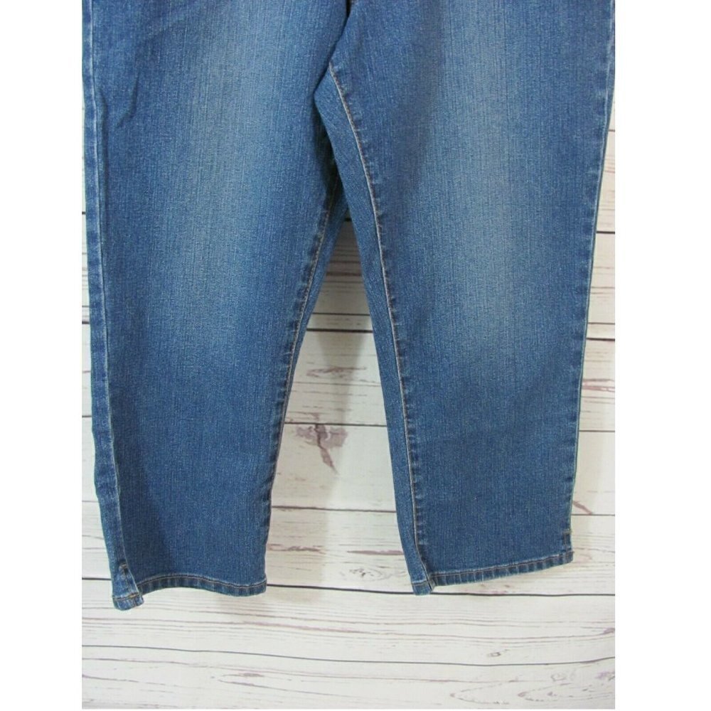 Arizona Jeans Capris Junior's Size 14 (30 x 19) Medium Wash Medium Rise New - Picture 6 of 10